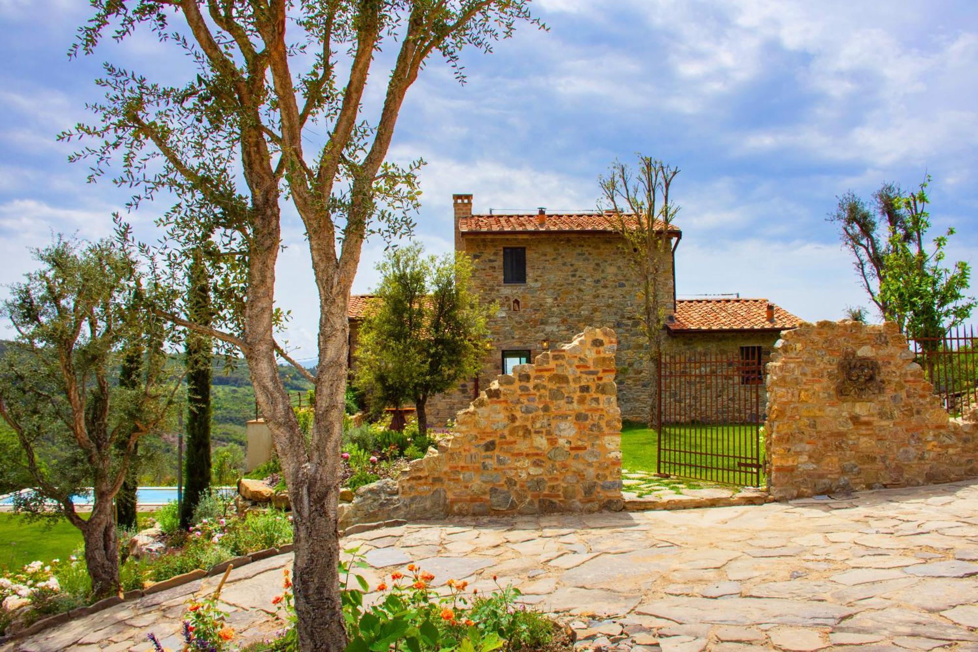 Villa Privata Con Piscina A Riparbella คาสเตลลินา มาริตติมา ภายนอก รูปภาพ